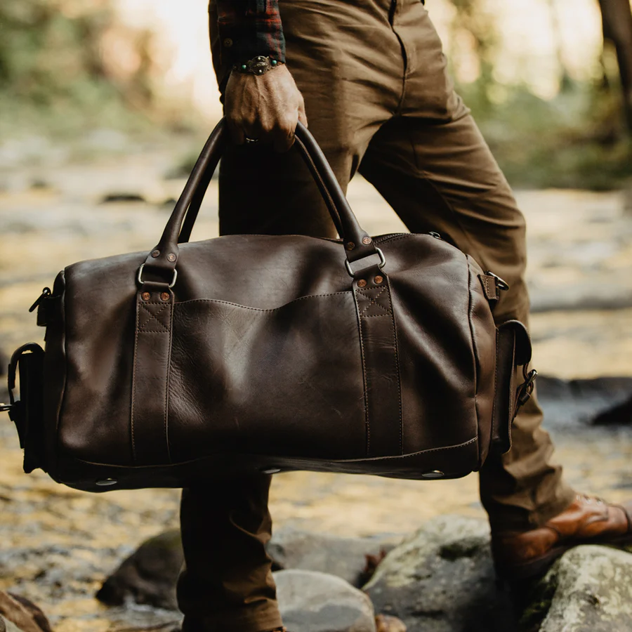 Leather Travel Bags for Men: Navigating the World in Style